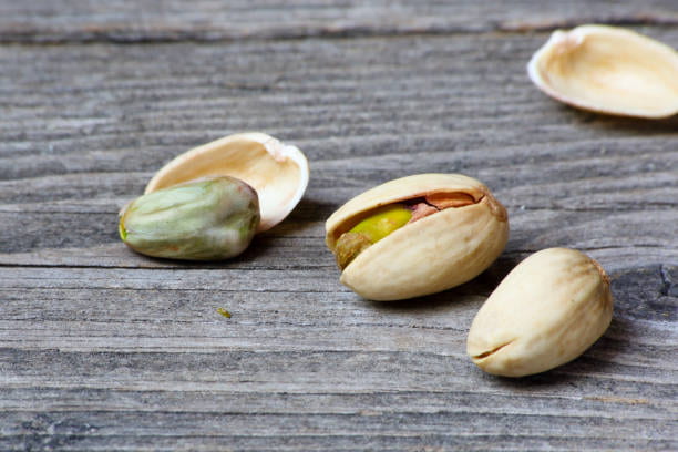 تصویر 3 از پسته اکبری نمکی + طعم شیرین و بی نظیر